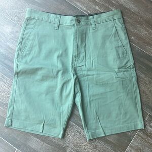 Volcom shorts 33